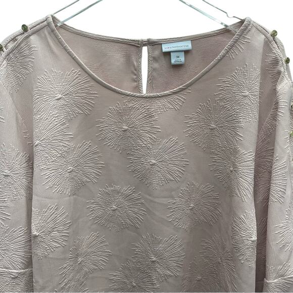 Liz Claiborne Blush Pink Knit Top Dandelion Embossed Button Shoulders Size 3X - Picture 2 of 10
